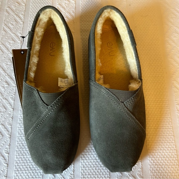 NWT Emu Premium Australian Sheepskin and Suede Gray Loafer Shoes Size W-F9/M-H8 - Picture 2 of 8